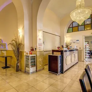 https://hotel-maryelen.it-romehotels.com